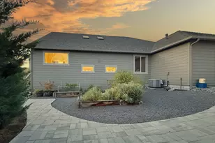 61076 Manhae Loop, Bend, OR 97702 - Photo 43