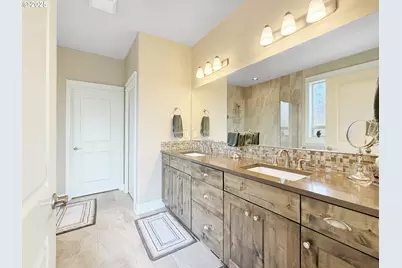 61076 Manhae Loop, Bend, OR 97702 - Photo 25