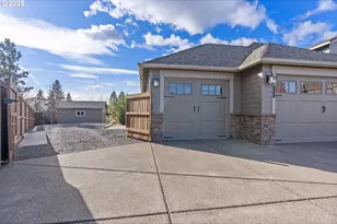 61076 Manhae Loop, Bend, OR 97702 - Photo 37