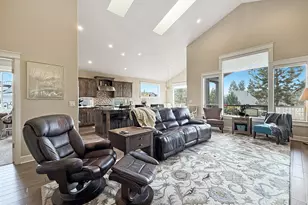 61076 Manhae Loop, Bend, OR 97702 - Photo 9