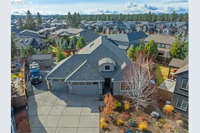 61076 Manhae Loop, Bend, OR 97702 - Photo 3