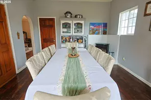 281 W Fourth St, Coquille, OR 97423 - Photo 11