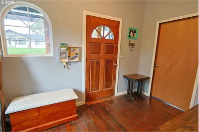 281 W 4th St, Coquille, OR 97423 - Photo 5