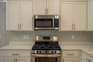 315 Cypress St, Mount Angel, OR 97362 - Photo 13