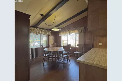 97882 Marks Ln, Brookings, OR 97415 - Photo 17