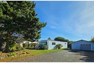 97882 Marks Ln, Brookings, OR 97415 - Photo 25
