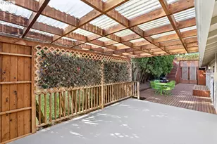 2723 SW Texas St., Portland, OR 97219 - Photo 29