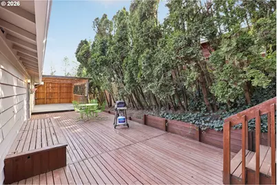 2723 SW Texas St, Portland, OR 97219 - Photo 31