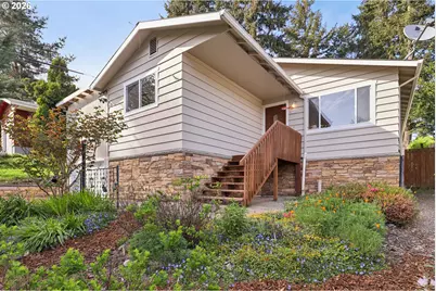 2723 SW Texas St, Portland, OR 97219 - Photo 1