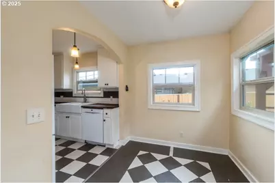 244 NE Buffalo St, Portland, OR 97211 - Photo 11