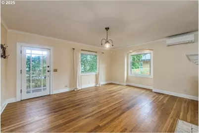 244 NE Buffalo St, Portland, OR 97211 - Photo 9