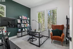 9735 NW Lilac Ct, Portland, OR 97231 - Photo 25