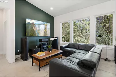 9735 NW Lilac Ct, Portland, OR 97231 - Photo 17