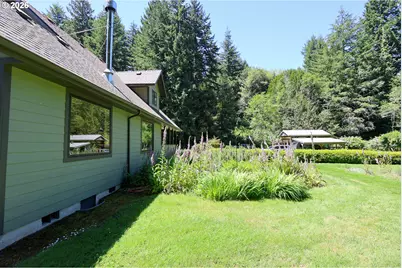 94964 Echo Springs Ln, North Bend, OR 97459 - Photo 11