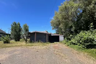 804 Evergreen Dr, Tillamook, OR 97141 - Photo 17