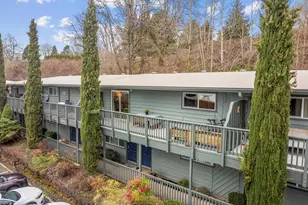 1025 SW Bertha Blvd, Portland, OR 97219 - Photo 35