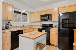 1025 SW Bertha Blvd, Portland, OR 97219 - Photo 15