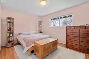 1025 SW Bertha Blvd, Portland, OR 97219 - Photo 27