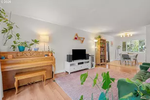 1025 SW Bertha Blvd, Portland, OR 97219 - Photo 9