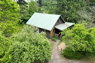 532 NE Curtis Dr, Corbett, OR 97019 - Photo 3