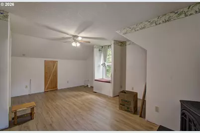 532 NE Curtis Dr, Corbett, OR 97019 - Photo 33
