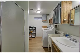 532 NE Curtis Dr, Corbett, OR 97019 - Photo 25