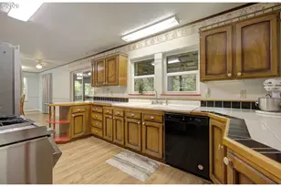 532 NE Curtis Dr, Corbett, OR 97019 - Photo 7