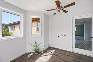 704 Toliver Rd, Molalla, OR 97038 - Photo 17