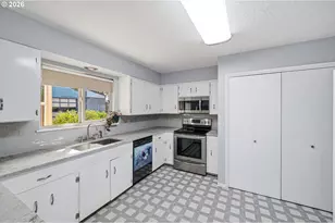 704 Toliver Rd, Molalla, OR 97038 - Photo 11