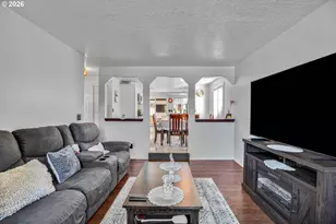 17022 SE Salmon St, Portland, OR 97035 - Photo 9