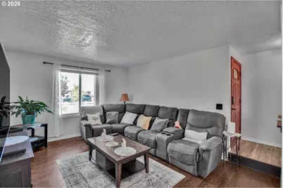17022 SE Salmon St, Portland, OR 97035 - Photo 7