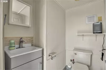 17022 SE Salmon St, Portland, OR 97035 - Photo 41