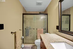 17022 SE Salmon St, Portland, OR 97035 - Photo 19