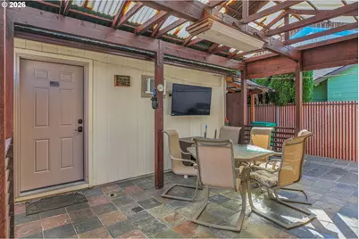 17022 SE Salmon St, Portland, OR 97035 - Photo 33