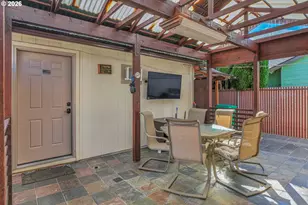 17022 SE Salmon St, Portland, OR 97035 - Photo 33