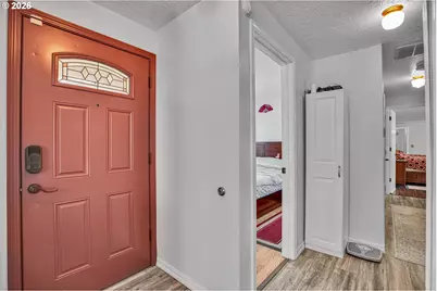 17022 SE Salmon St, Portland, OR 97035 - Photo 5