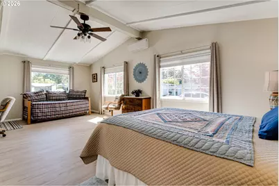 34681 Devonshire Dr, Eugene, OR 97405 - Photo 21