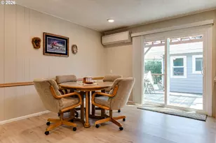 34681 Devonshire Dr, Eugene, OR 97405 - Photo 11