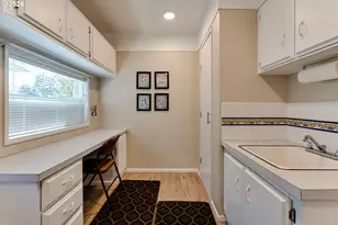 34681 Devonshire Dr, Eugene, OR 97405 - Photo 25