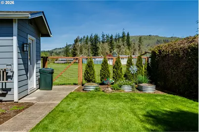 34681 Devonshire Dr, Eugene, OR 97405 - Photo 33