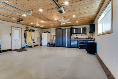 34681 Devonshire Dr, Eugene, OR 97405 - Photo 35