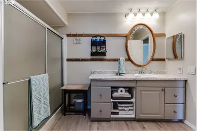 34681 Devonshire Dr, Eugene, OR 97405 - Photo 23