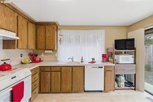 5517 NW Burning Tree Ct, Portland, OR 97229 - Photo 21