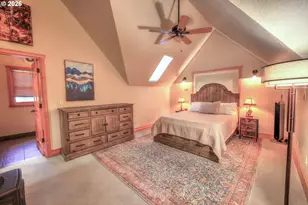 13619 SW Meadow View Dr, Camp Sherman, OR 97730 - Photo 21
