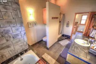 13619 SW Meadow View Dr, Camp Sherman, OR 97730 - Photo 27