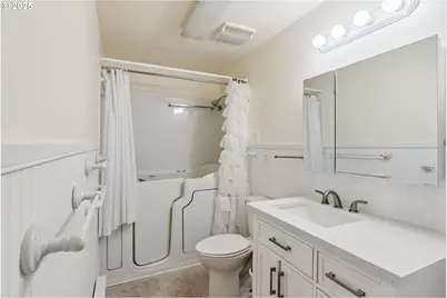 1108 9th St, Hood River, OR 97031 - Photo 17