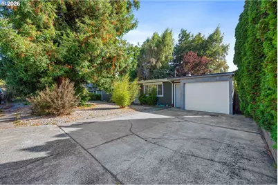 2730 33rd St, Coos Bay, OR 97420 - Photo 3