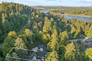 13344 Briarwood Ln, Lake Oswego, OR 97034 - Photo 3