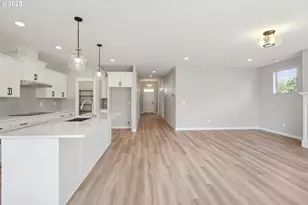 135 E Airedale Ave, La Center, WA 98629 - Photo 3