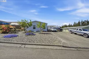 1830 Arthur St, North Bend, OR 97459 - Photo 3